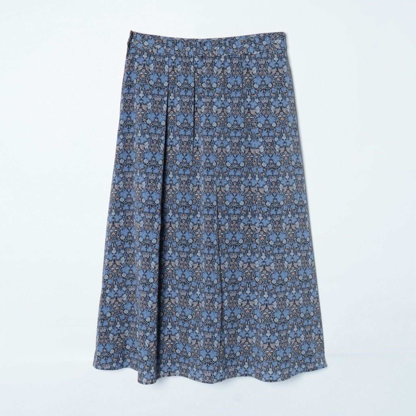 リバティ ヴァイン・シーフ タックフレアスカート