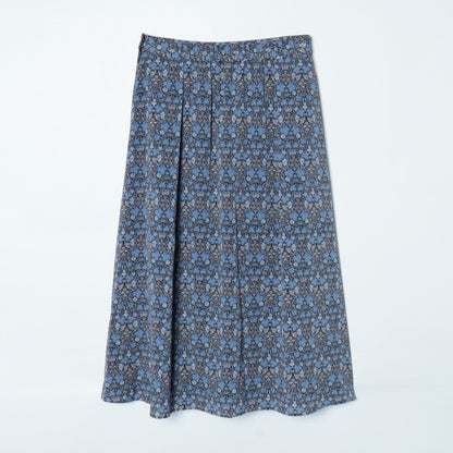 リバティ ヴァイン・シーフ タックフレアスカート