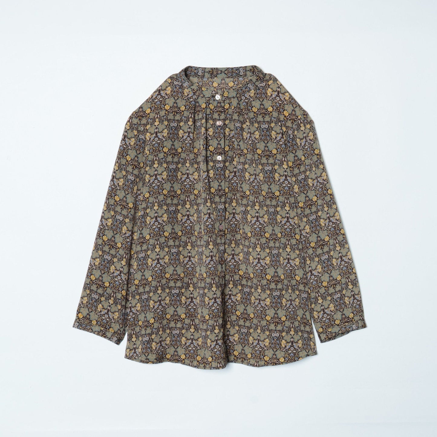 リバティ ヴァイン・シーフ スタンドカラー7分袖ブラウス