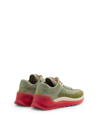 WOMENS TRAVEL TRAINER