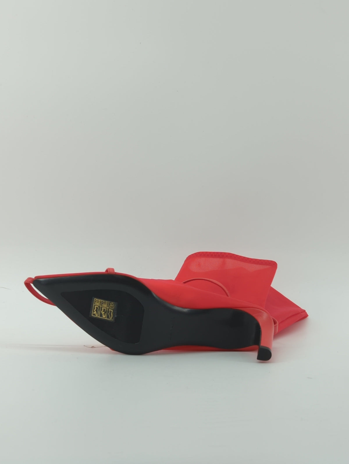 SANDAL