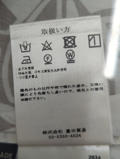 シャツ