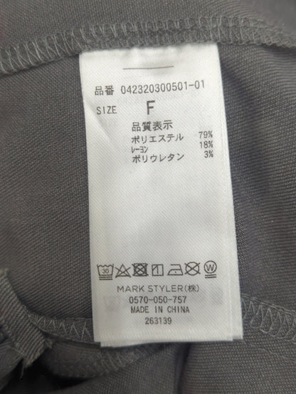 マークウエストデコルテワンピース