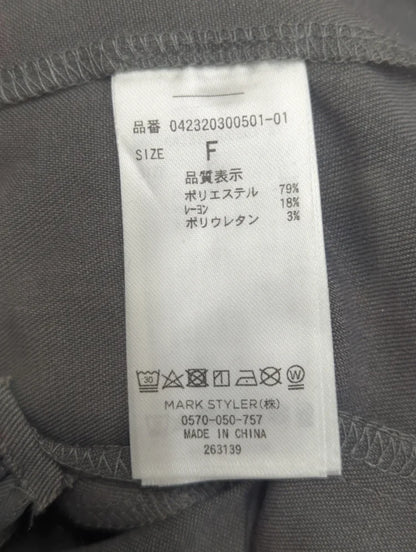 マークウエストデコルテワンピース