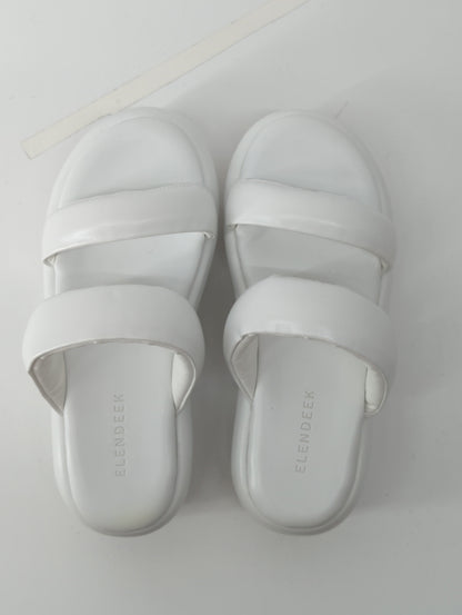 2BANDO SANDAL