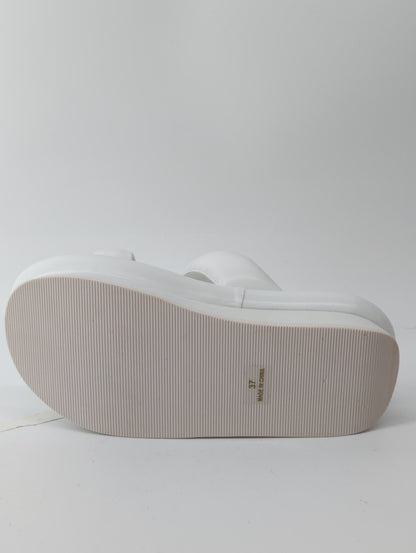 2BANDO SANDAL