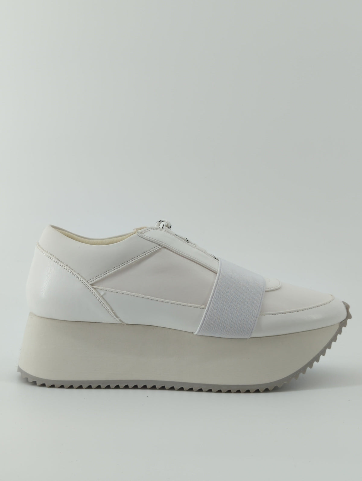 LACE UP PLATFORM SOLE SNEAKERS
