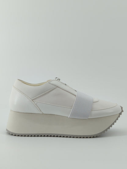 LACE UP PLATFORM SOLE SNEAKERS