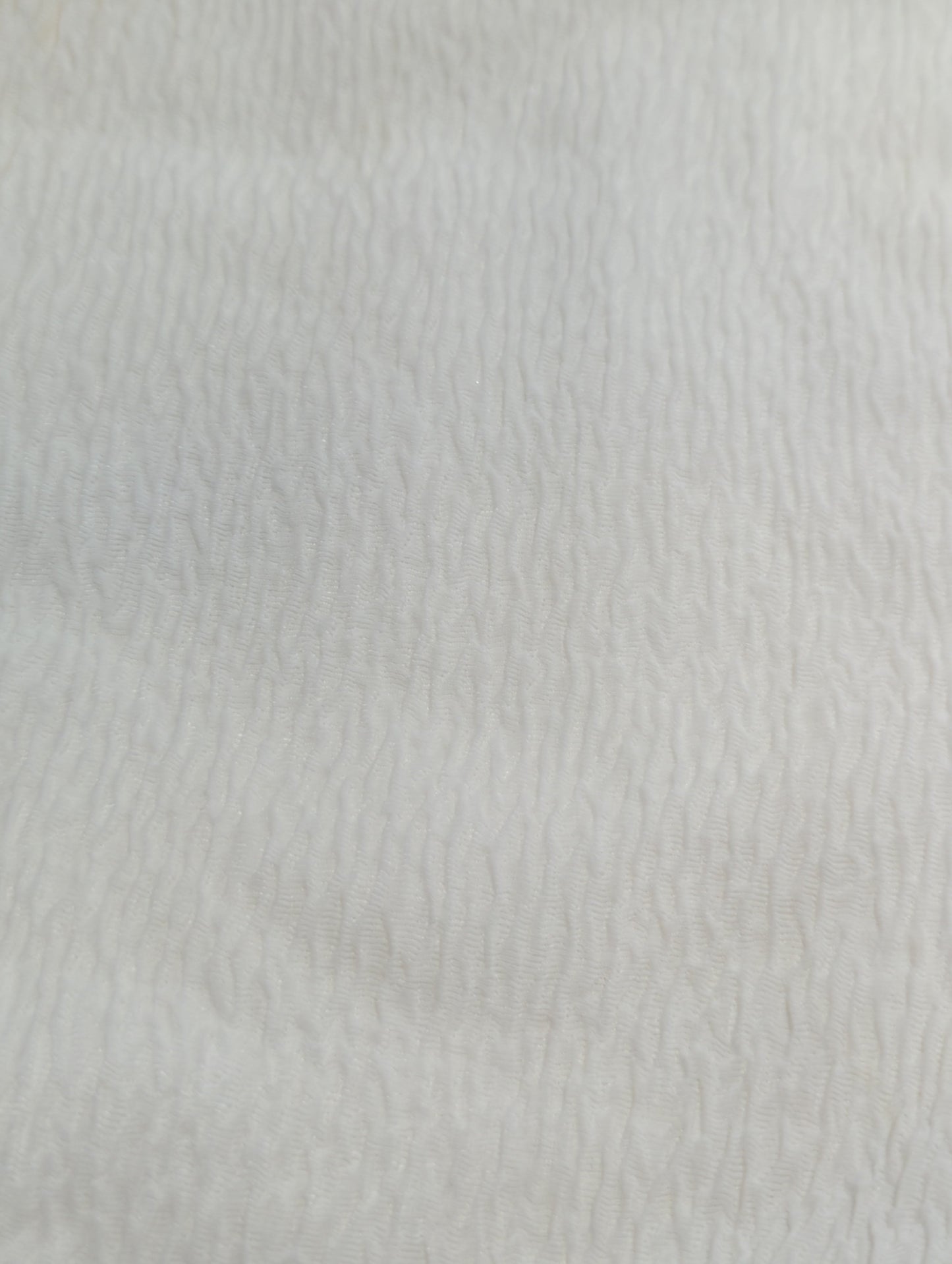 バックタイスカーフTシャツ
