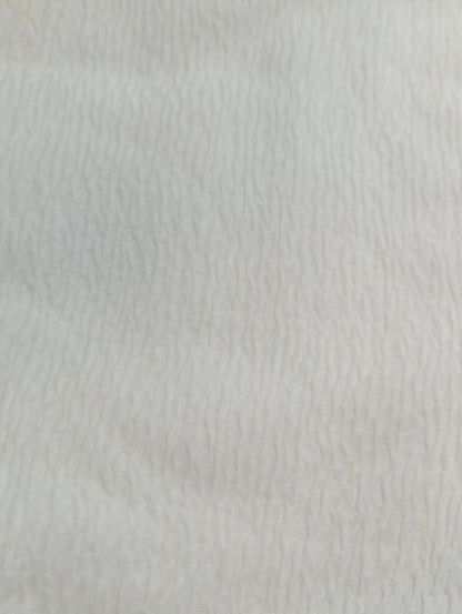 バックタイスカーフTシャツ