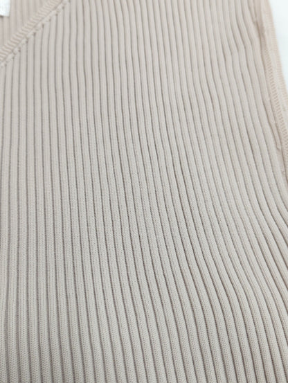 ウエストデザインフォルムニットワンピース