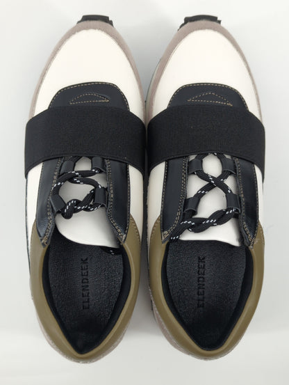 LACE UP PLATFORM SOLE SNEAKERS