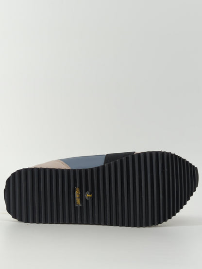 LACE UP PLATFORM SOLE SNEAKERS