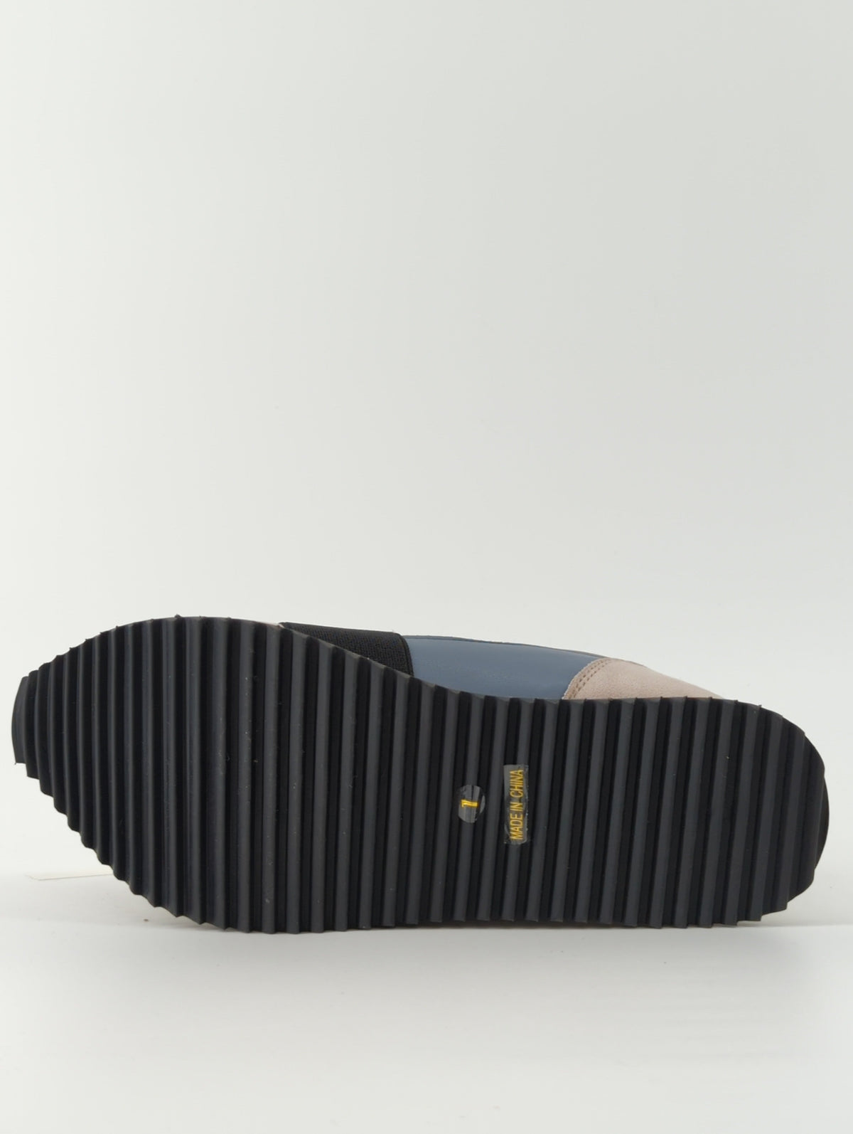 LACE UP PLATFORM SOLE SNEAKERS