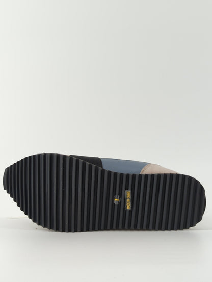 LACE UP PLATFORM SOLE SNEAKERS