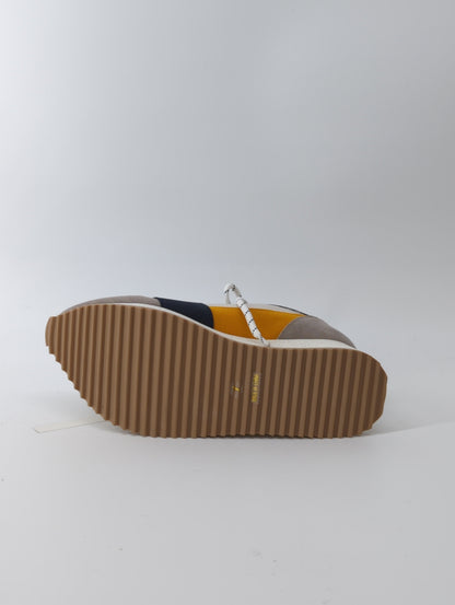 PLATFORM SNEAKERS