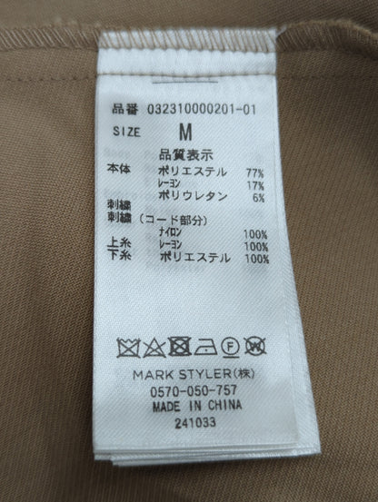 エンブロイダリートレンチコート