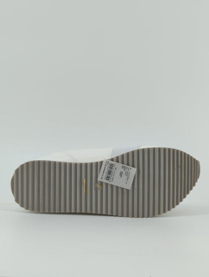 LACE UP PLATFORM SOLE SNEAKERS