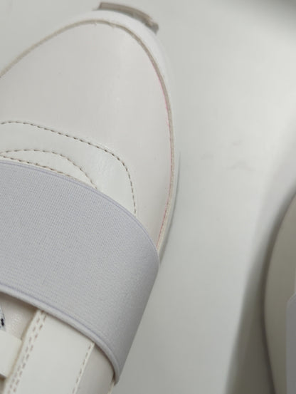LACE UP PLATFORM SOLE SNEAKERS