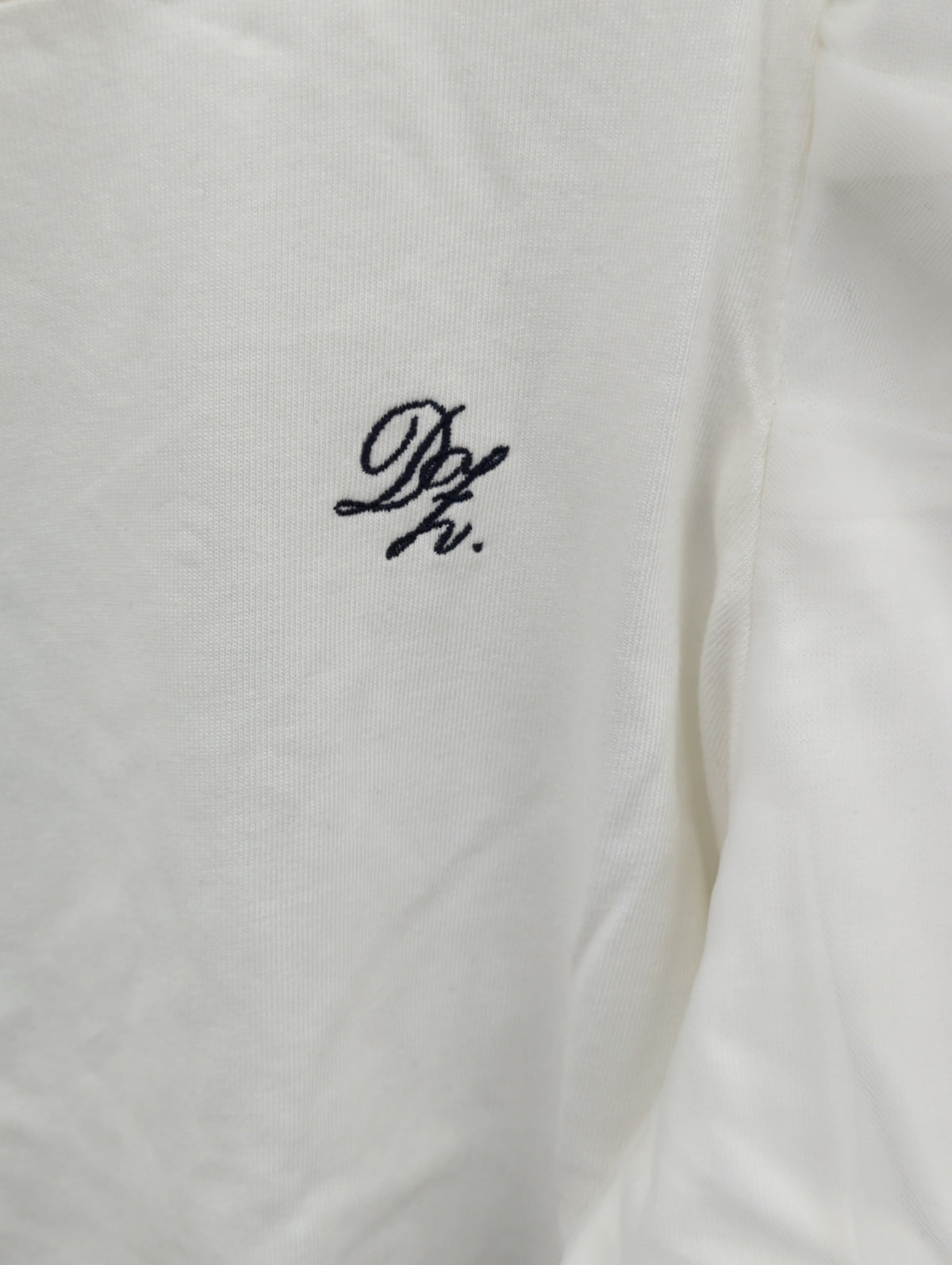 エンブロイダリーワンポイントTシャツ