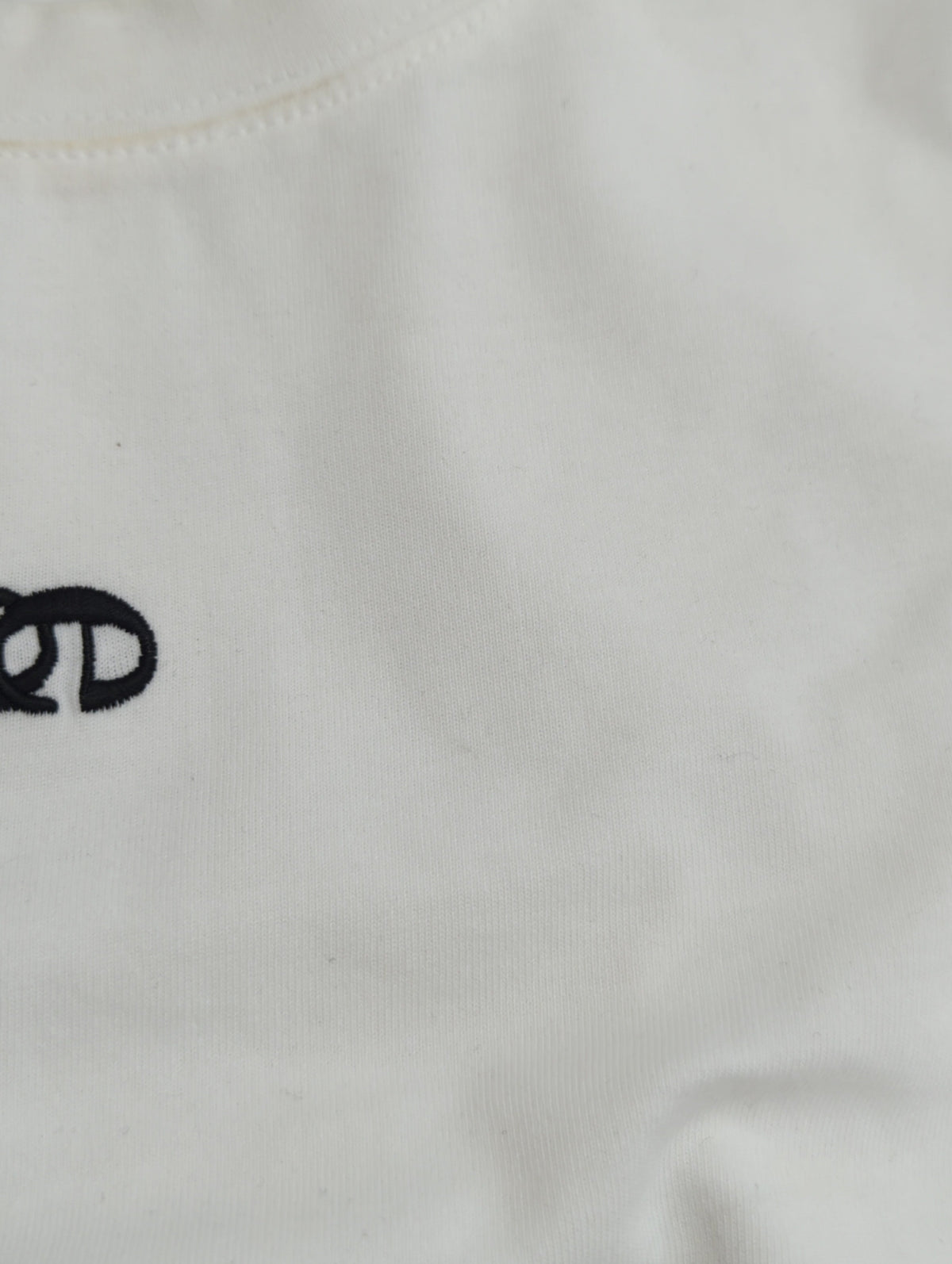 ロゴミニマルTシャツ