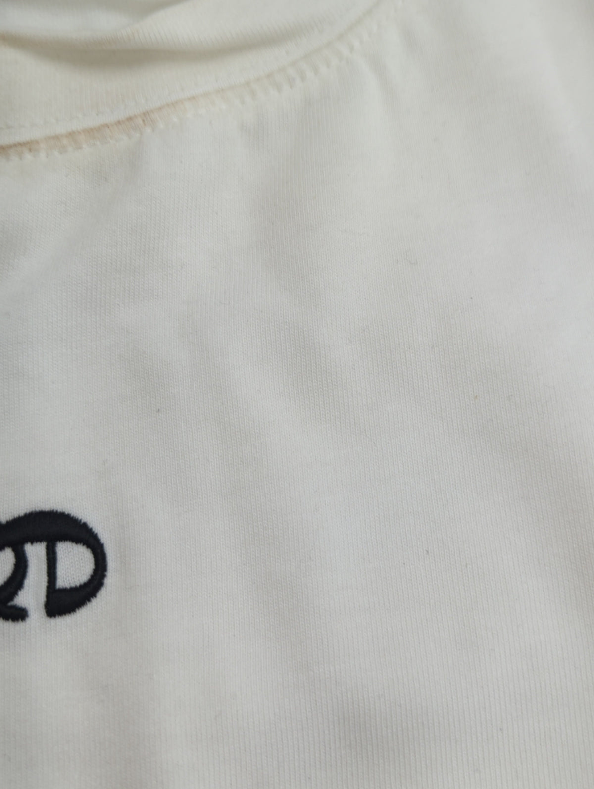 ロゴミニマルTシャツ