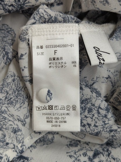 タックフレアブラウス