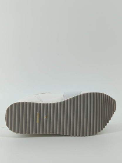 LACE UP PLATFORM SOLE SNEAKERS
