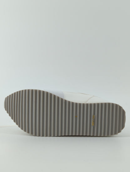 LACE UP PLATFORM SOLE SNEAKERS