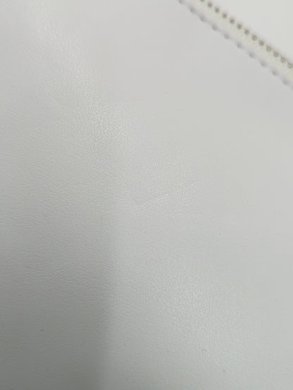 フェイクレザーショルダーバッグ