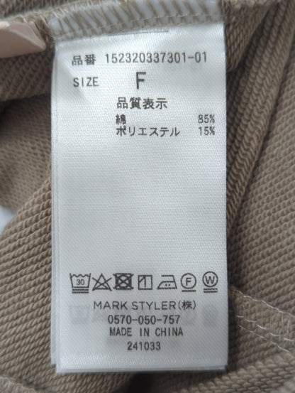 バックオープンスリットワンピース