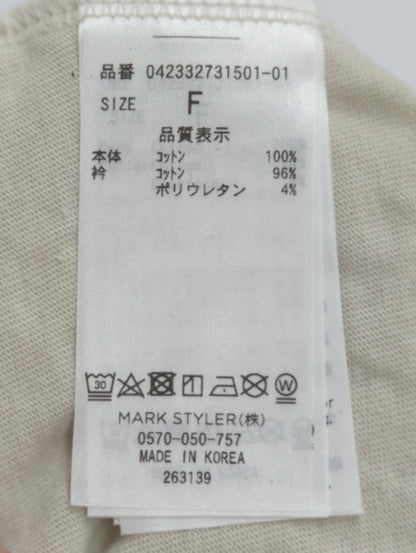インサイドクロップドTシャツ
