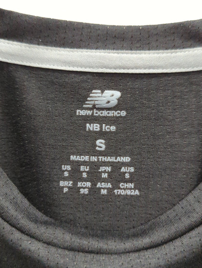 Athletics グラフィックショートスリーブTシャツ
