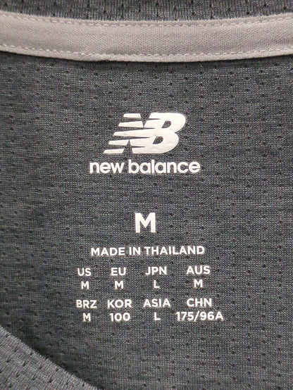Athletics グラフィック ショートスリーブTシャツ