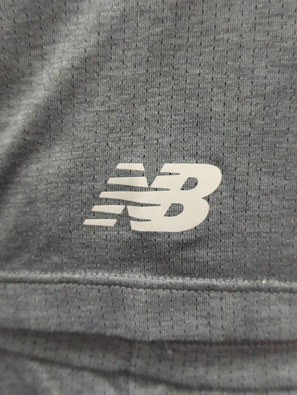 Athletics グラフィック ショートスリーブTシャツ