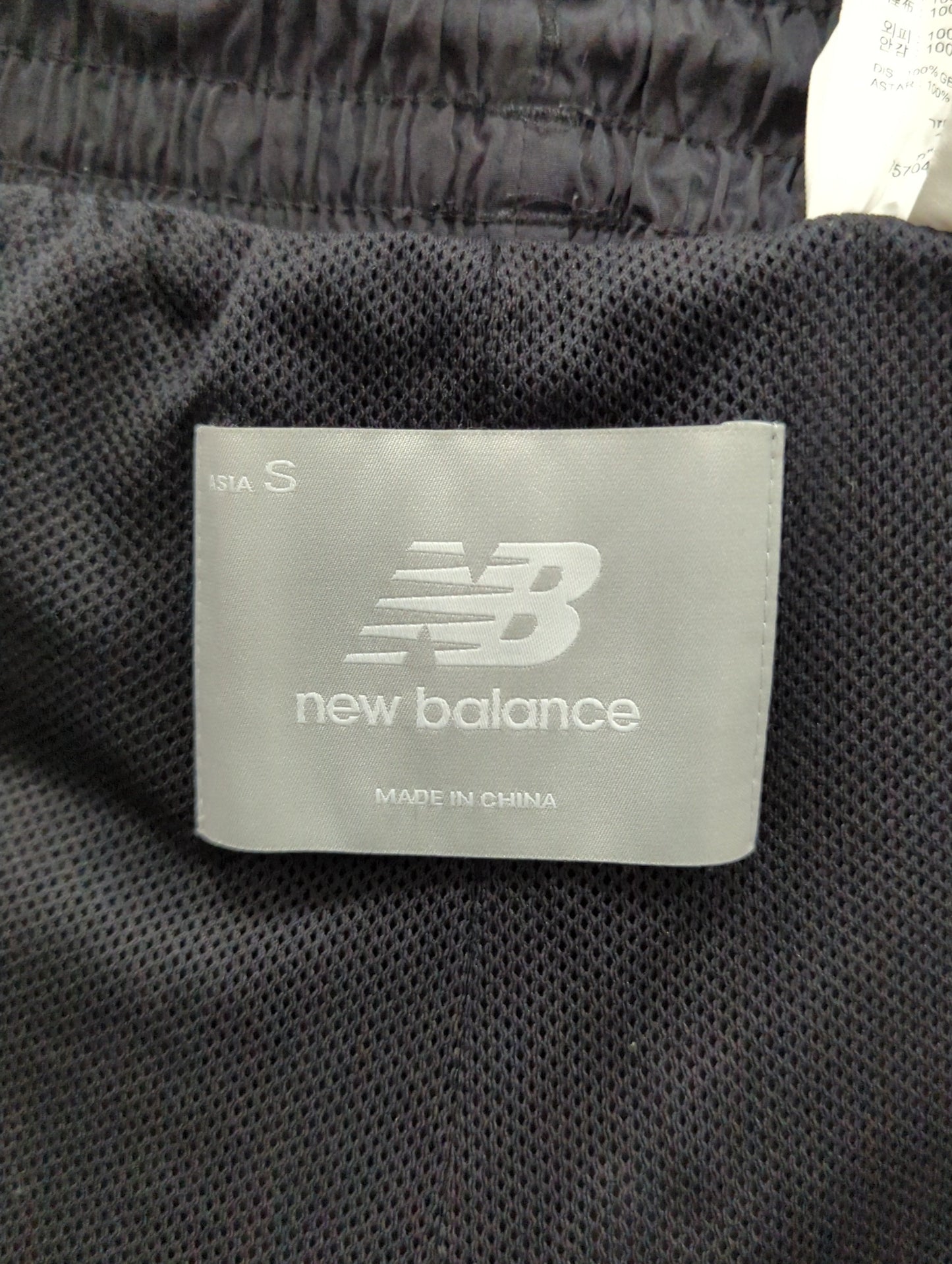NB GREYテーパードパンツ