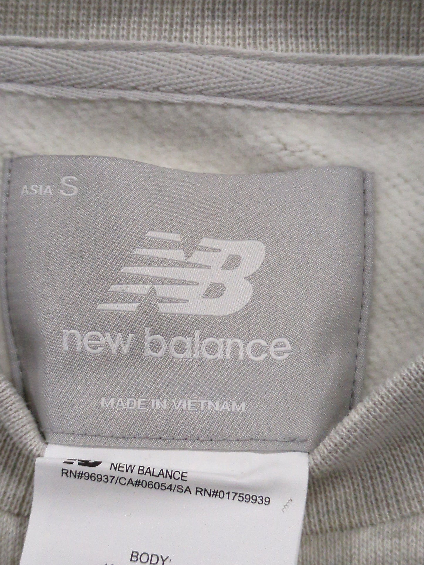 NB Grey クルースウェットシャツ