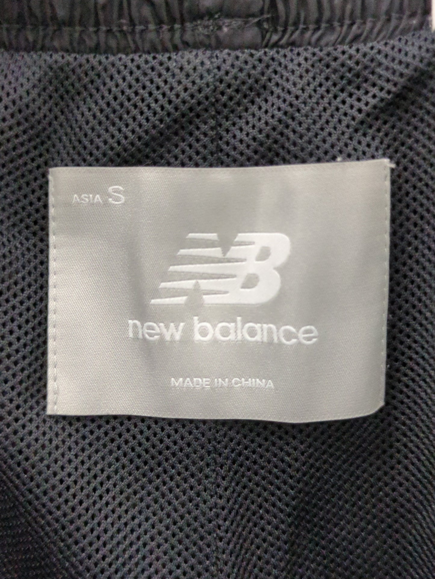 NB GREYテーパードパンツ