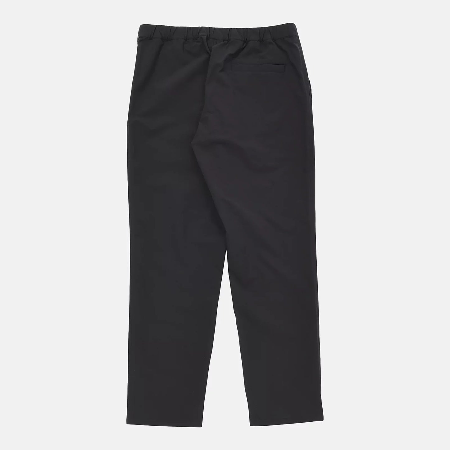 スリムテーパードパンツ