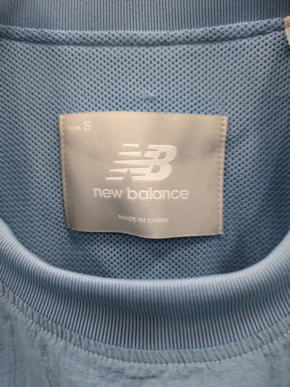 NB Grey ウーブン Tシャツ