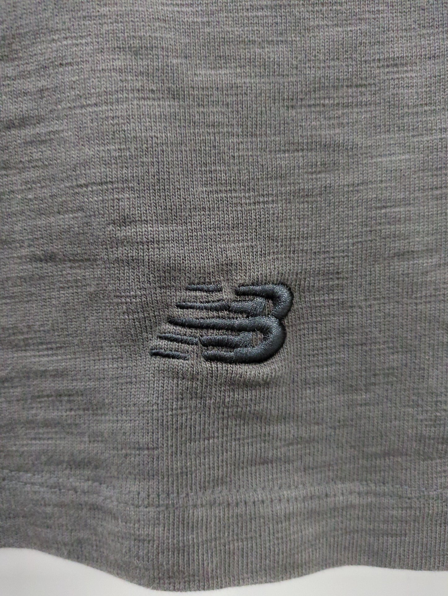 NB GREY Tシャツ