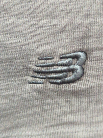 NB GREY Tシャツ