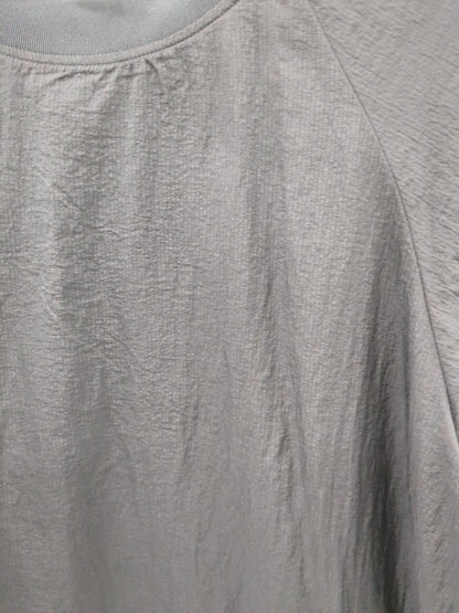 NB Grey ウーブン Tシャツ