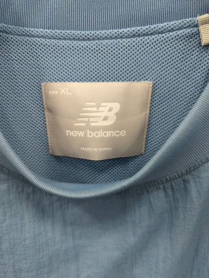 NB Grey ウーブン Tシャツ