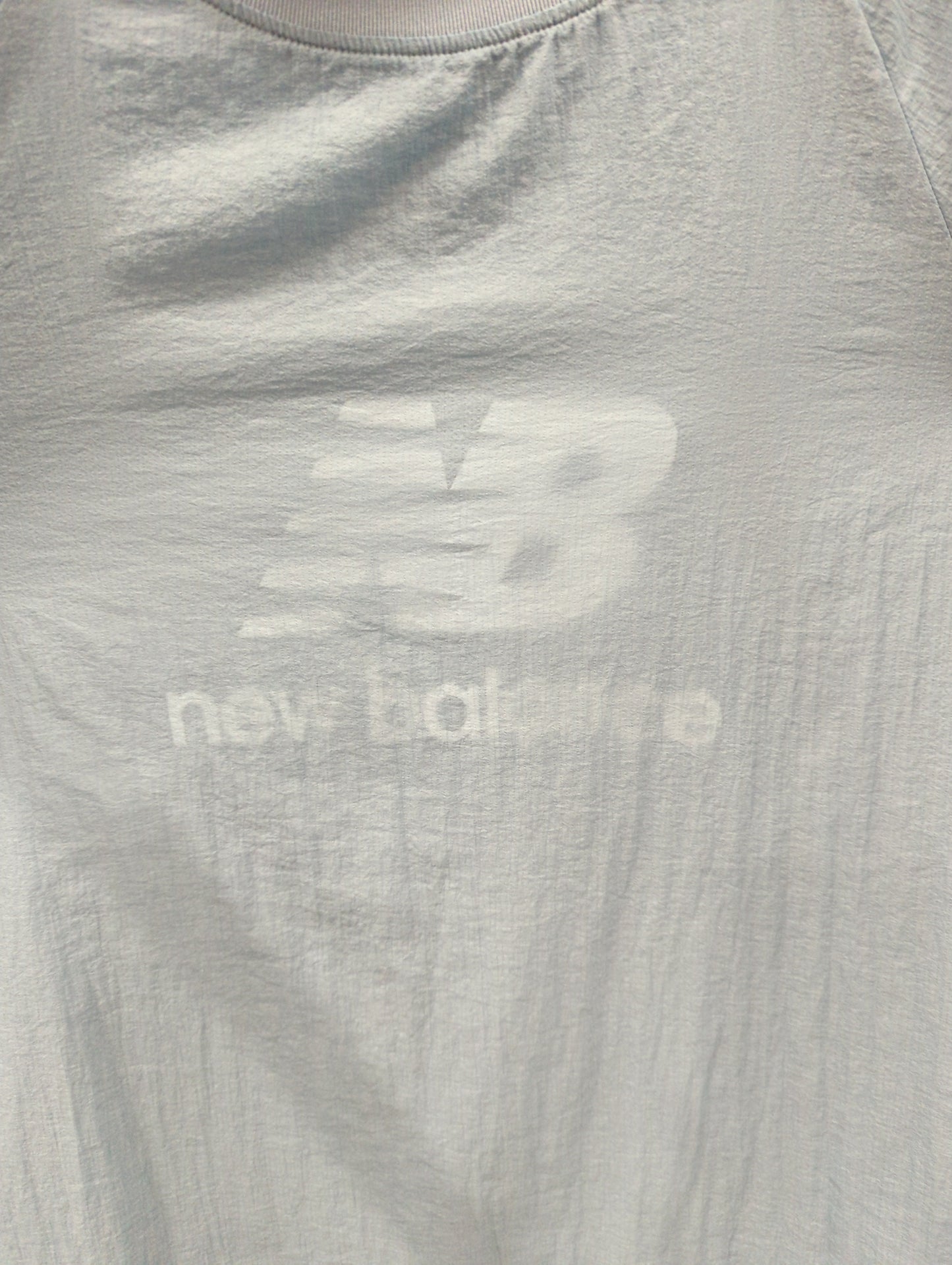 NB Grey ウーブン Tシャツ