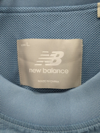 NB Grey ウーブン Tシャツ