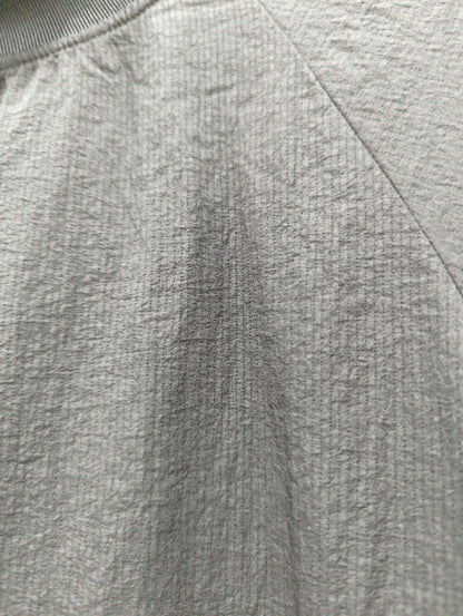 NB Grey ウーブン Tシャツ