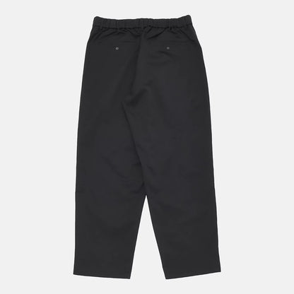 タックストレートパンツ