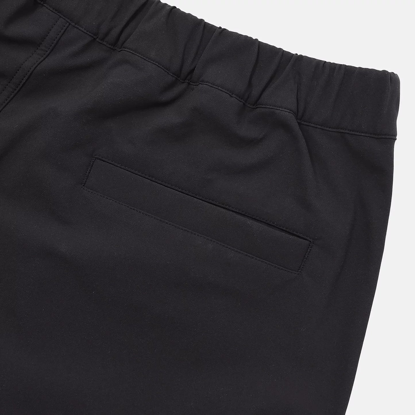 スリムテーパードパンツ