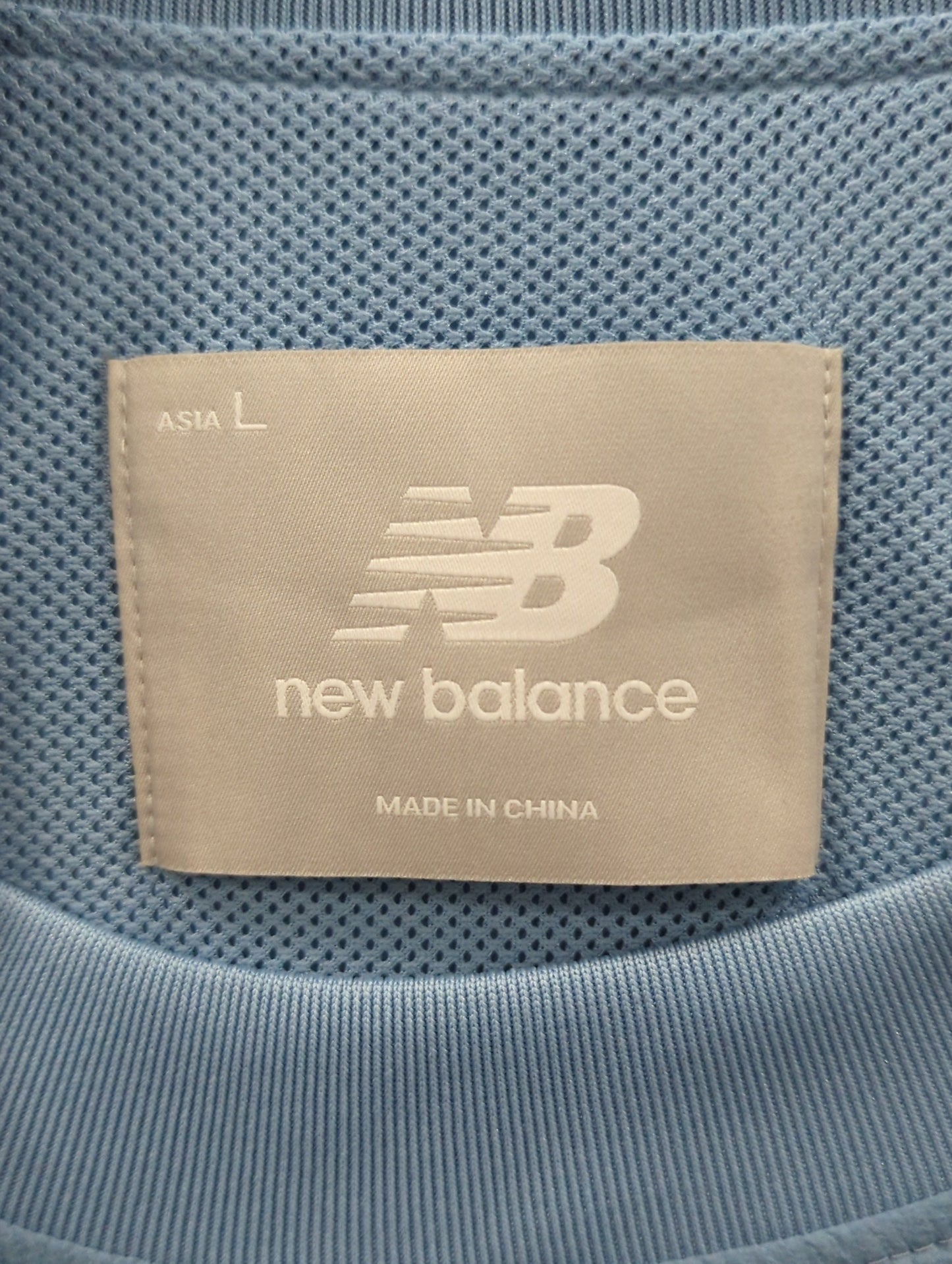 NB Grey ウーブン Tシャツ